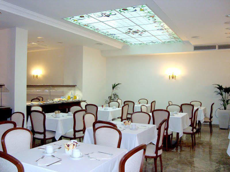 Checkin Valencia Ciscar Hotel