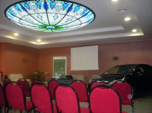 Hotel Checkin Valencia Ciscar 4*