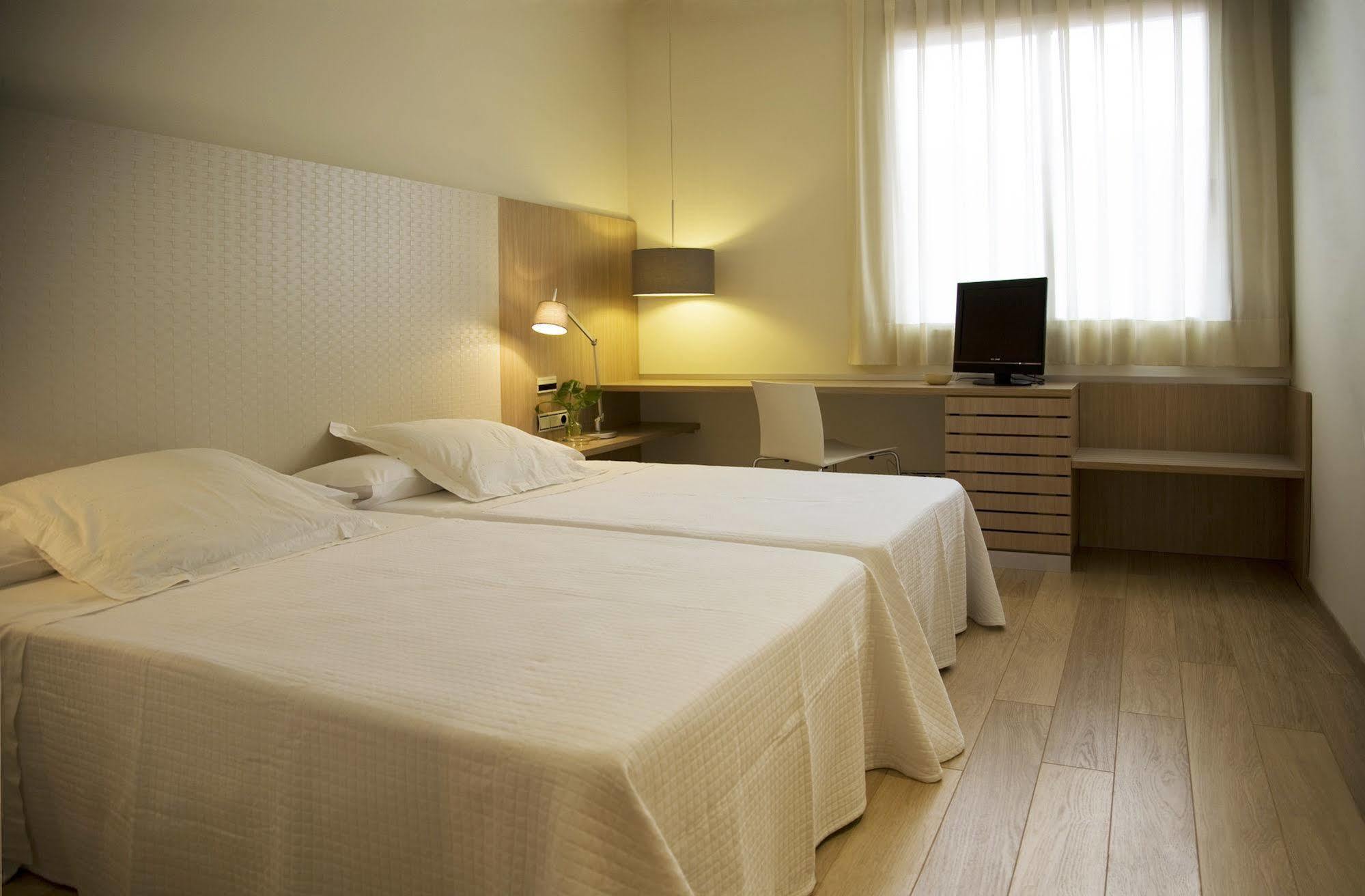 Checkin Valencia Ciscar Hotel 4*